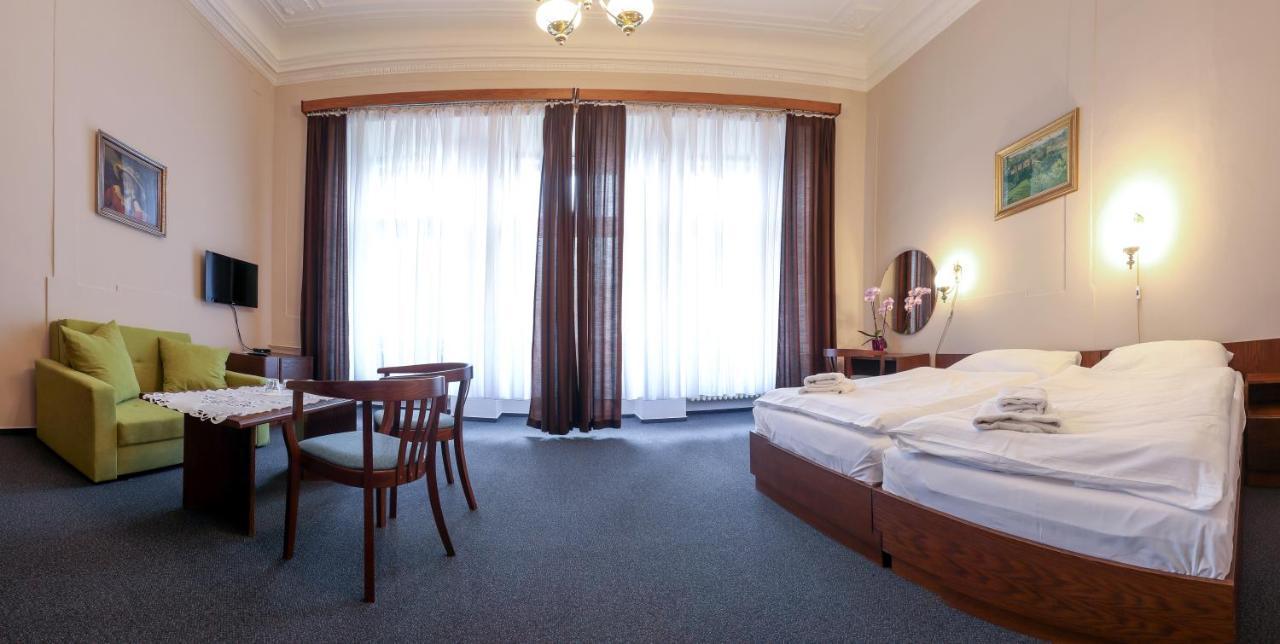 Hotel Slovan Plzen Ngoại thất bức ảnh