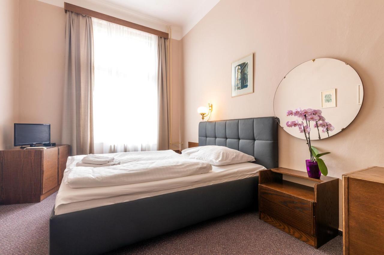 Hotel Slovan Plzen Ngoại thất bức ảnh