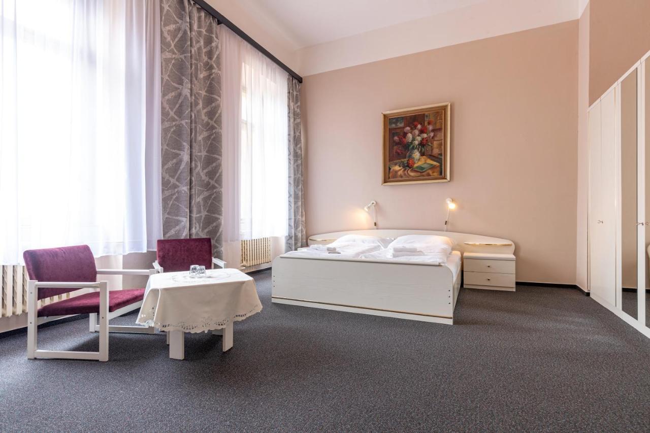 Hotel Slovan Plzen Ngoại thất bức ảnh